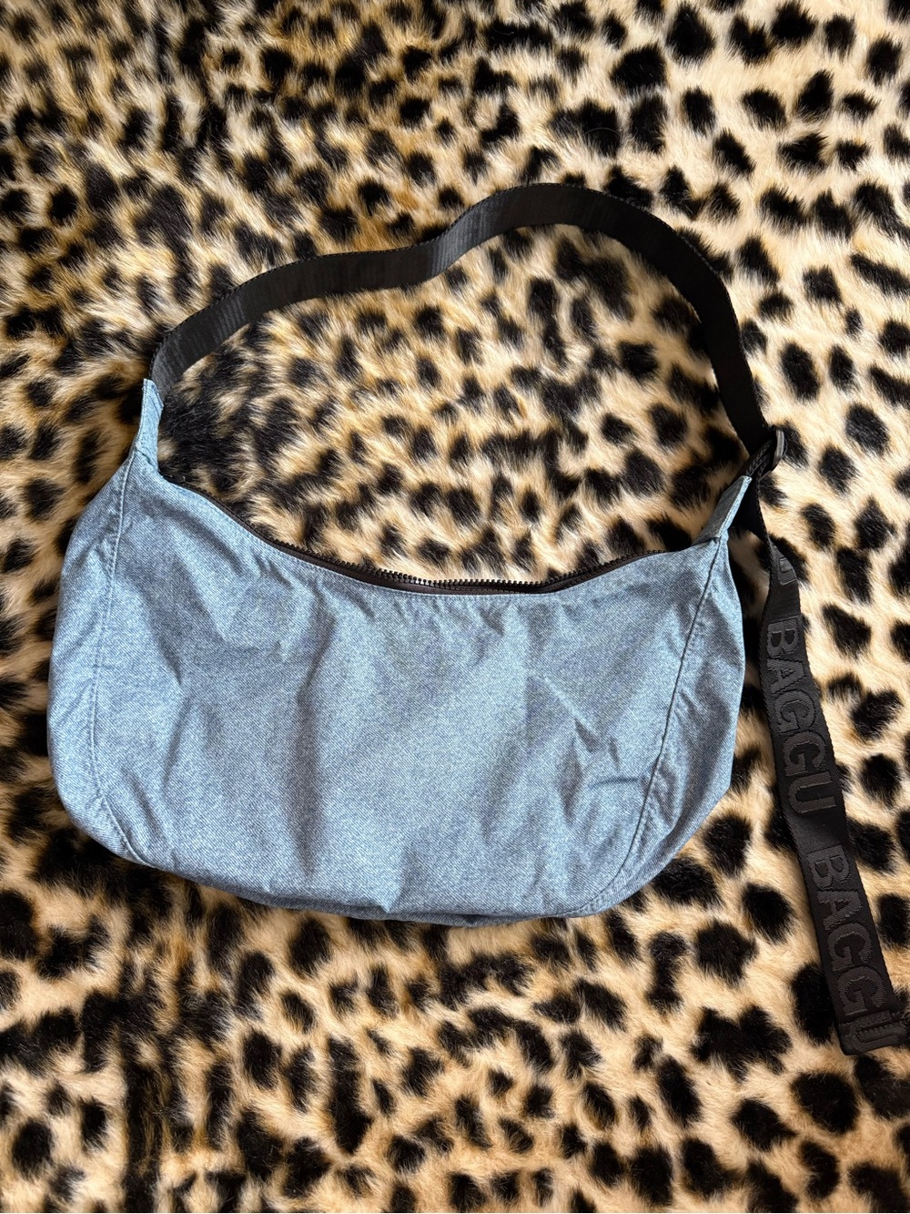 BAGGU Blue Denim Medium Crescent Bag
